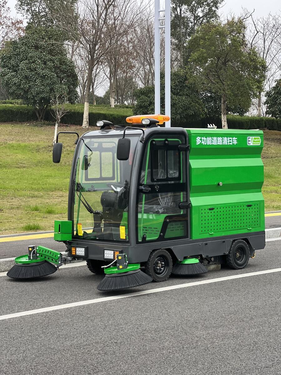 沈陽金藝環境飛馳款道(dào)路清掃車(chē)